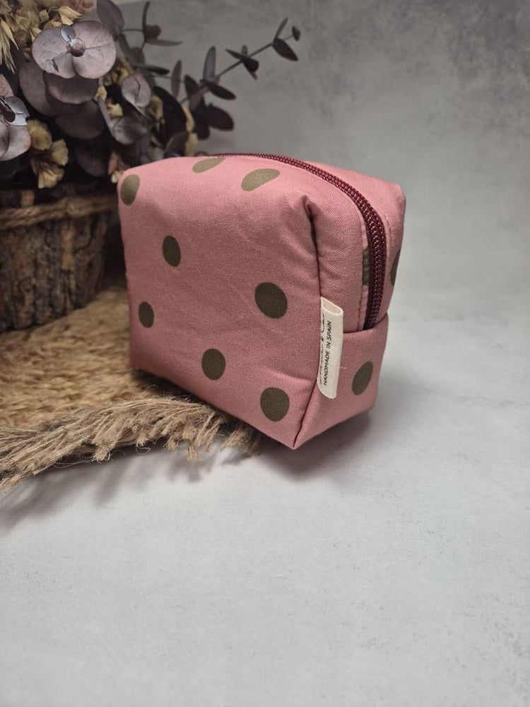 Neceser dots