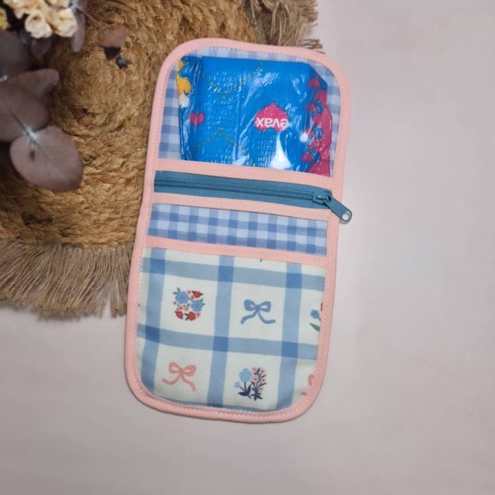 Mini care cuadros azules